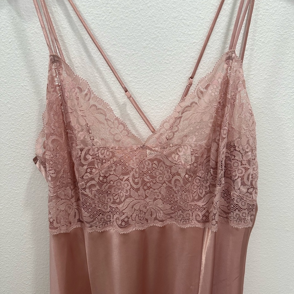 Victoria's Secret Blush Pink XL Satin Robe and Lace Chemise gown slip Set - Picture 5 of 11